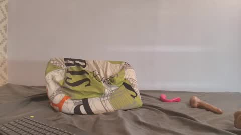 Snapshot of chantal_taylor_ chatting on February 22, 6:19 pm Raquel online show from February 22, 6:19 pm