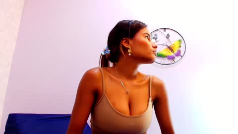 Snapshot of chantal_taylor_ chatting on September 24, 12:08 pm Raquel online show from September 24, 12:08 pm