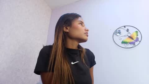 Snapshot of chantal_taylor_ chatting on October 15, 12:05 pm Raquel online show from October 15, 12:05 pm