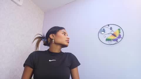 Snapshot of chantal_taylor_ chatting on October 29, 12:07 pm Raquel online show from October 29, 12:07 pm