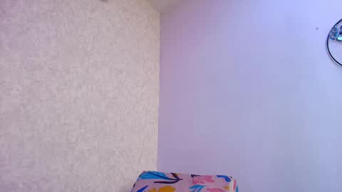 Snapshot of chantal_taylor_ chatting on November 15, 12:02 pm Raquel online show from November 15, 12:02 pm