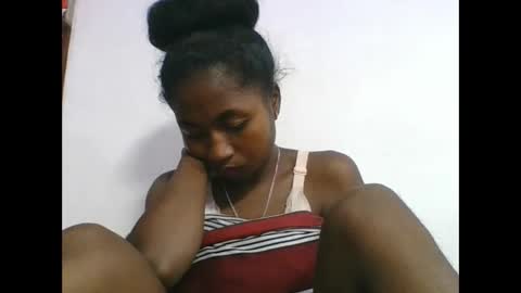 chantale483461 online show from May 8, 6:24 pm