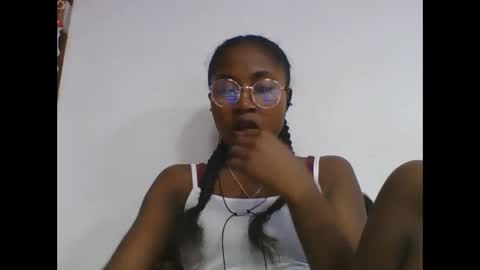 chantale483461 online show from May 12, 6:10 am