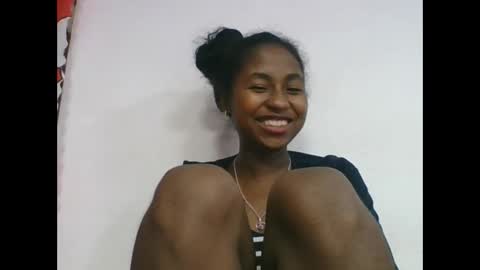 chantale483461 online show from May 16, 10:36 am