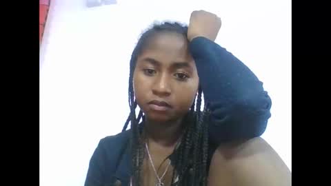 chantale483461 online show from June 2, 6:43 pm