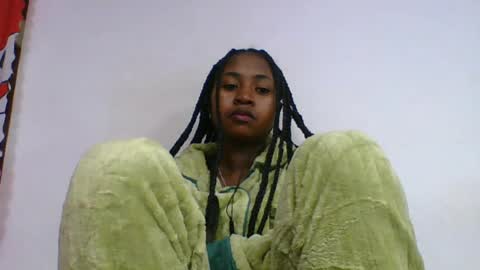 chantale483461 online show from July 4, 6:25 pm