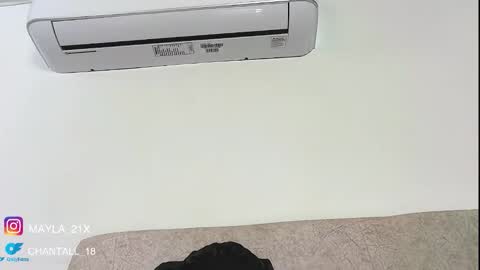 Snapshot of chantall_18 chatting on January 7, 7:05 pm Hi Im Chantall. online show from January 7, 7:05 pm