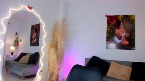   online show from November 17, 12:11 pm