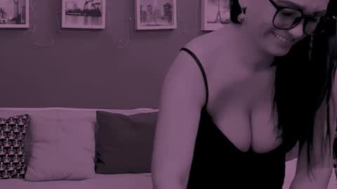 The Queen online show from February 2, 4:06 pm