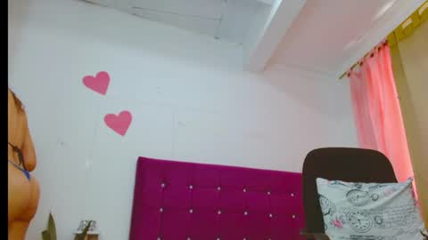 Snapshot of chantalsemenova2023 chatting on June 20, 5:05 pm chantal sweety and horny latina for u online show from June 20, 5:05 pm