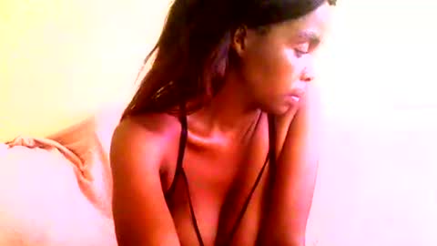 Snapshot of chante665 chatting on February 8, 9:03 am chante665 online show from February 8, 9:03 am