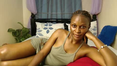 Snapshot of chantelsamz2 chatting on December 5, 11:27 am Chantel online show from December 5, 11:27 am