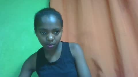 Snapshot of chanteuse655720 chatting on April 17, 4:10 pm chanteuse655720 online show from April 17, 4:10 pm