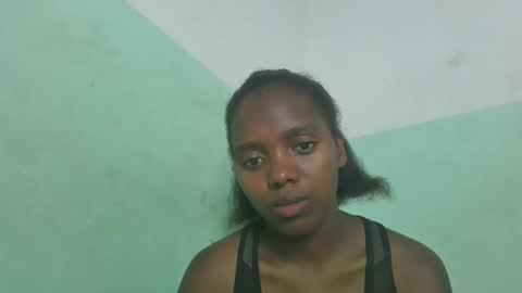 Snapshot of chanteuse655720 chatting on April 21, 5:28 pm chanteuse655720 online show from April 21, 5:28 pm