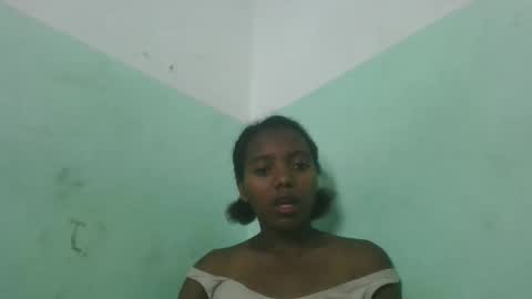 Snapshot of chanteuse655720 chatting on April 27, 5:11 pm chanteuse655720 online show from April 27, 5:11 pm