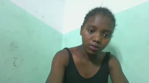 Snapshot of chanteuse655720 chatting on May 1, 3:33 am chanteuse655720 online show from May 1, 3:33 am
