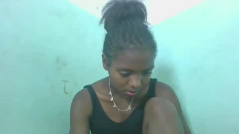 Snapshot of chanteuse655720 chatting on May 2, 4:45 pm chanteuse655720 online show from May 2, 4:45 pm