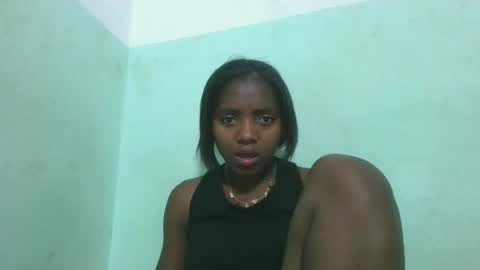 Snapshot of chanteuse655720 chatting on May 6, 8:03 pm chanteuse655720 online show from May 6, 8:03 pm