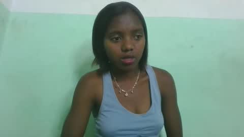 Snapshot of chanteuse655720 chatting on May 14, 5:47 am chanteuse655720 online show from May 14, 5:47 am