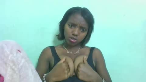Snapshot of chanteuse655720 chatting on May 15, 7:10 pm chanteuse655720 online show from May 15, 7:10 pm