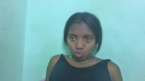 Snapshot of chanteuse655720 chatting on May 16, 7:49 am chanteuse655720 online show from May 16, 7:49 am