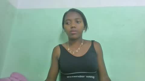 Snapshot of chanteuse655720 chatting on May 19, 5:14 am chanteuse655720 online show from May 19, 5:14 am