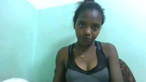 Snapshot of chanteuse655720 chatting on June 16, 6:21 pm chanteuse655720 online show from June 16, 6:21 pm
