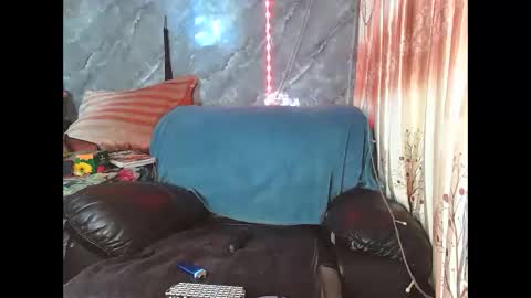 Snapshot of chanz10172 chatting on October 29, 10:00 pm Zaria Vixen online show from October 29, 10:00 pm