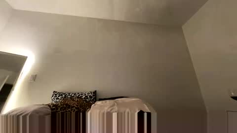 charismasweets online show from September 12, 3:39 am