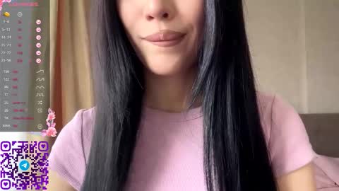 Valentina online show from March 18, 12:30 pm