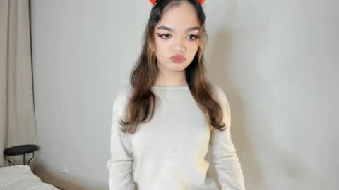 Snapshot of charitybergeaux chatting on December 3, 7:05 am MIchelle online show from December 3, 7:05 am