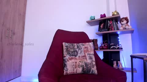 Snapshot of charlene_soles chatting on December 6, 1:29 am Charlene online show from December 6, 1:29 am