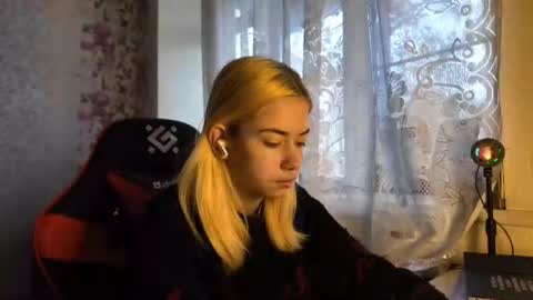 Nancy online show from November 10, 7:40 am