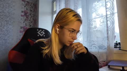 Nancy online show from November 19, 7:30 am