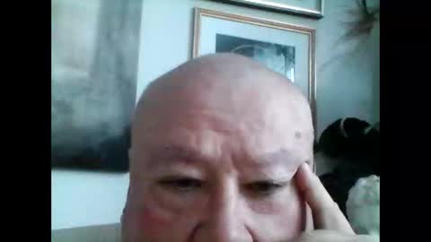 charles191977 online show from December 2, 8:26 pm