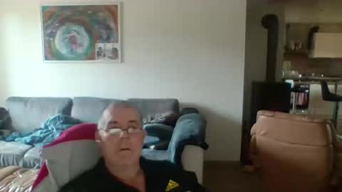 charles6064 online show from October 28, 9:46 am