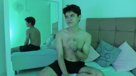 Snapshot of charles_blaze chatting on February 3, 12:47 pm charles blaze online show from February 3, 12:47 pm