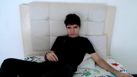 Snapshot of charles_blaze chatting on February 8, 3:42 pm charles blaze online show from February 8, 3:42 pm