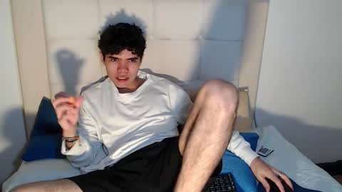 Snapshot of charles_blaze chatting on February 18, 11:30 pm charles blaze online show from February 18, 11:30 pm