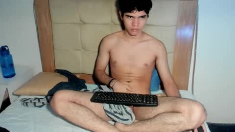 Snapshot of charles_blaze chatting on February 21, 11:21 pm charles blaze online show from February 21, 11:21 pm