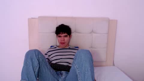 Snapshot of charles_blaze chatting on February 24, 9:20 pm charles blaze online show from February 24, 9:20 pm