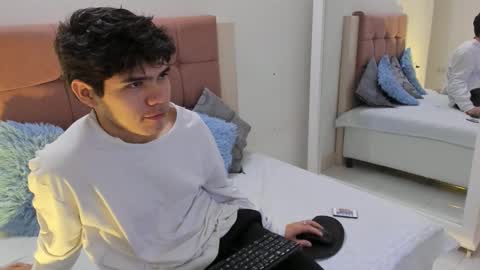 Snapshot of charles_blaze chatting on February 25, 12:03 pm charles blaze online show from February 25, 12:03 pm