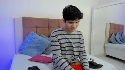 Snapshot of charles_blaze chatting on February 28, 12:09 pm charles blaze online show from February 28, 12:09 pm