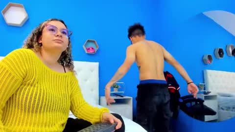 Charles y Elara online show from December 7, 7:32 pm