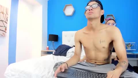 Charles y Elara online show from December 13, 6:53 am