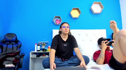 Charles y Elara online show from December 29, 2:10 pm