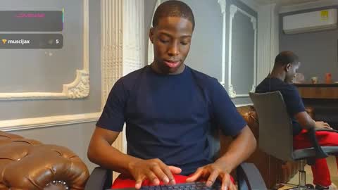 Snapshot of charlesbrown_ chatting on January 7, 12:07 pm charlesbrown_ online show from January 7, 12:07 pm