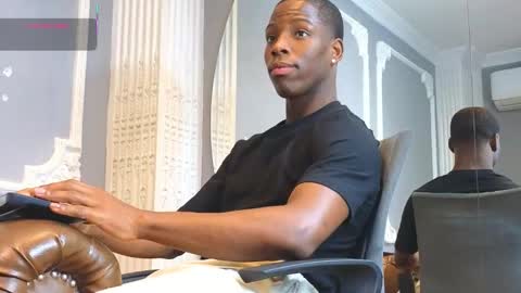 Snapshot of charlesbrown_ chatting on January 8, 1:24 pm charlesbrown_ online show from January 8, 1:24 pm