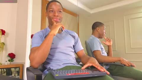 charlesbrown_ online show from June 11, 1:42 pm