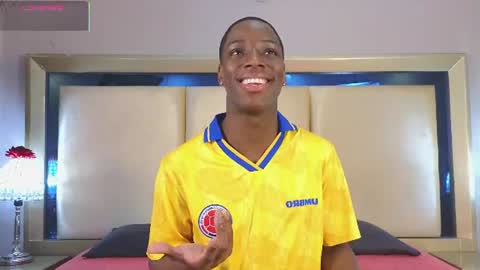 charlesbrown_ online show from August 4, 12:52 pm